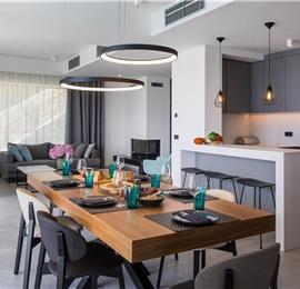 Luxury 5-Bedroom Villa with Sea-Views and Infinity Pool near Dubrovnik – Sleeps 10